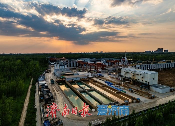 世界最大直径！“山河号”盾构机在济南顺利穿越黄河