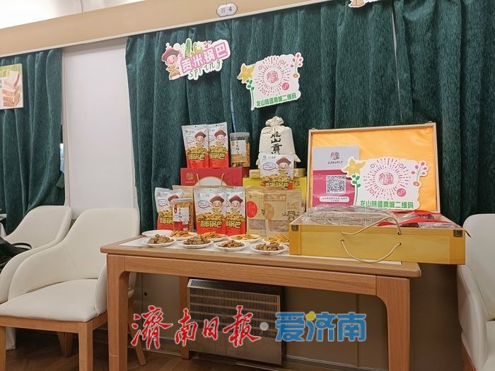 一车厢的“山东”：瓜子、把子肉与吕剧——“齐鲁1号”一周年现场记