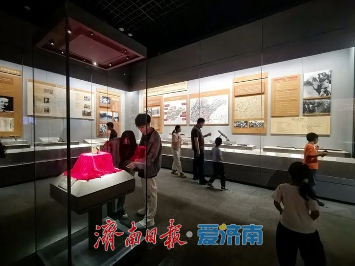 国庆首日人气爆棚！近两万人涌进山东博物馆享受文化盛宴