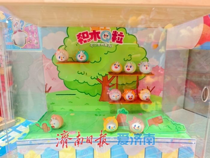 蜜雪冰城济南旗舰店亮相，专属产品、超大空间、娃娃机惊喜登场