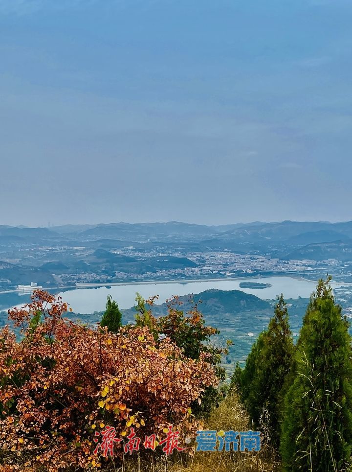 一年四季 泉在济南丨重峦叠嶂染秋色