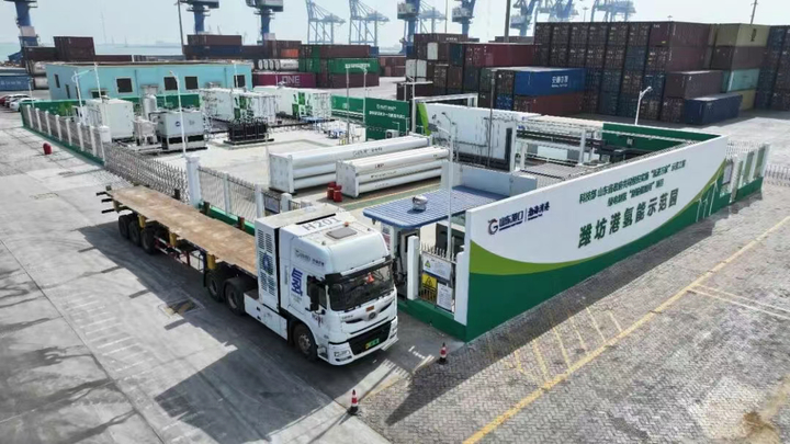 “风光并举”创新高！山东港口2025年绿电发电量突破1亿度