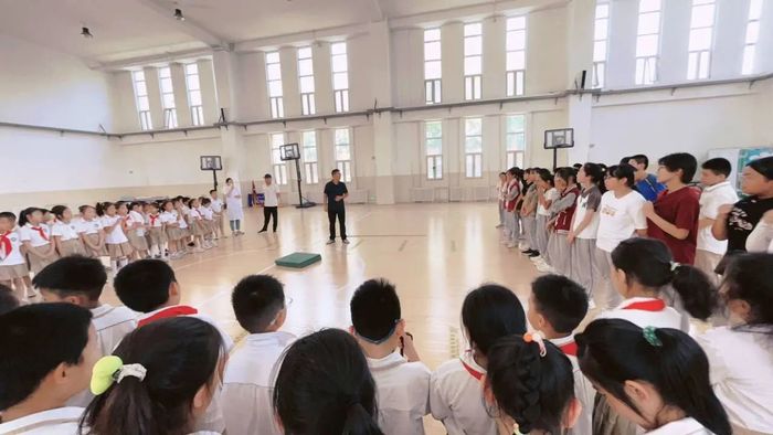 严防溺水 安全每一“夏” 高新区景汇小学开展防溺水安全演练