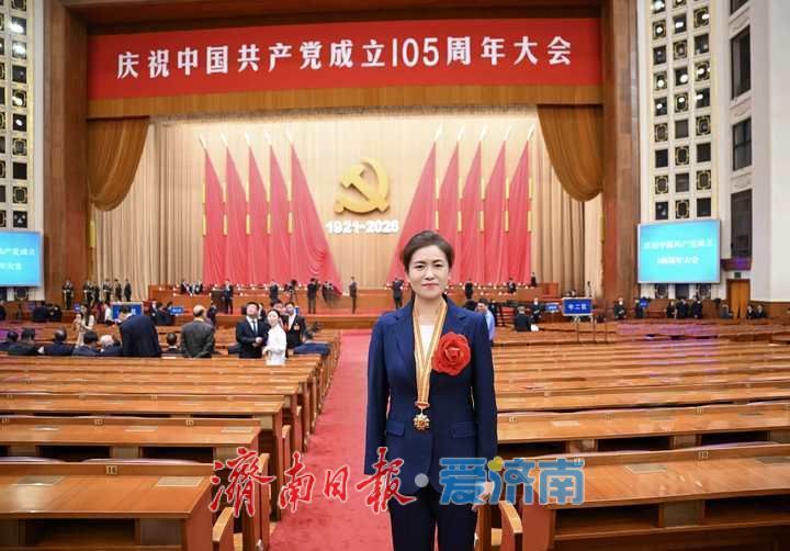 “绣花功夫”织就“红色经纬”——记全国优秀党务工作者、舜井社区党委书记张润文