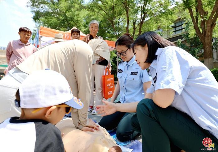 【党建引领】医企联动进社区 济南能源集团联合济南市第三人民医院开展进社区服务活动