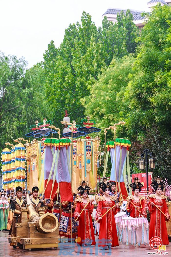 连开51天，济南方特泼水电音节带你嗨翻这个夏天！