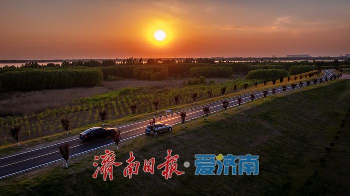 落日熔金映玉湖！济南玉清湖生态画卷，绘就黄河岸畔的城市绿洲