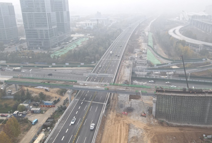 项目强省会｜邢村立交桥新建道路已双向通行，济南绕城高速小许家至港沟段改扩建施工进入新阶段