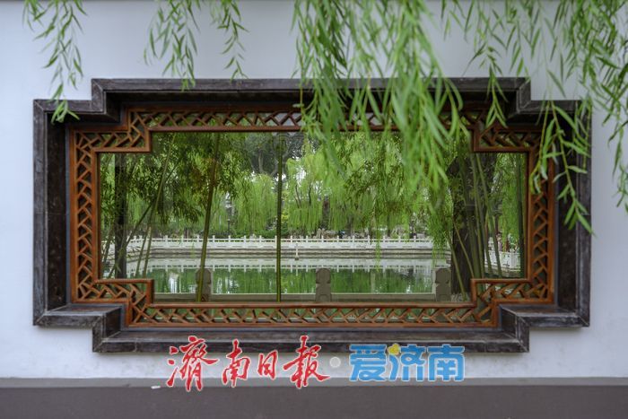 一年四季 泉在济南丨西更道街雕窗框画意，让济南更具泉韵