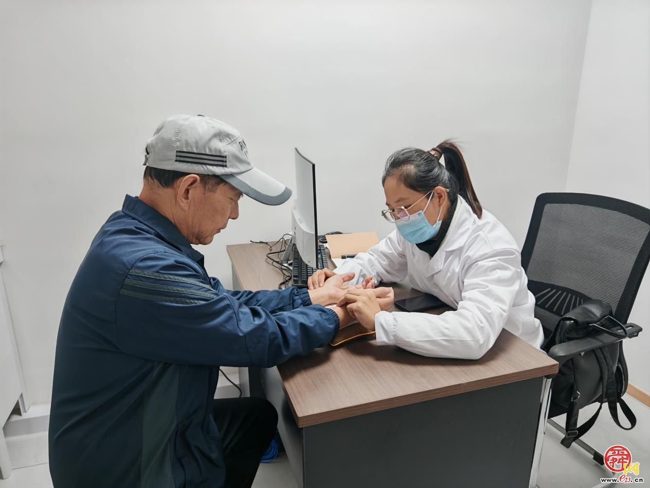 “幸福站”落地，“健康圈”可及——济南高新区孙村街道劝学里社区打通居民就医“最后一公里”