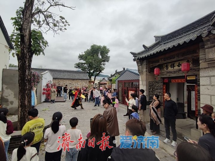 非遗+多元演艺！“中国传统古村”澜头村国庆热度拉满