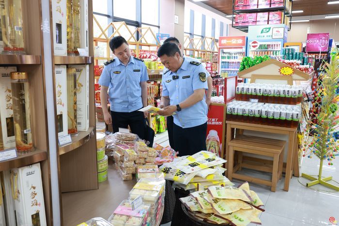 护航出行路上“舌尖安全”！济南市市场监管局开展高速服务区食品安全检查