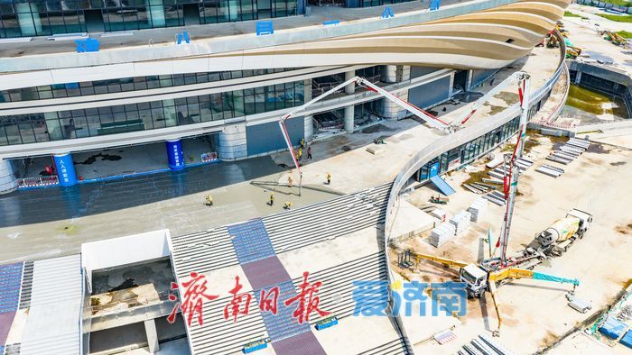 黄河畔添都市运动新引擎 济南专业足球场即将揭开面纱