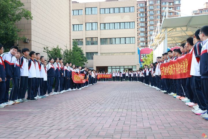 扬帆起航逐梦想 向海而行铸荣光——外海中学2026届九年级毕业仪式圆满举行