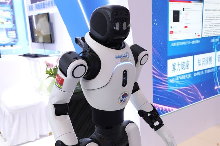 智筑学科底座 赋能网安育人 网络空间部队信息工程大学网络空间安全学科建设成果亮相2026年国家网络安全宣传周