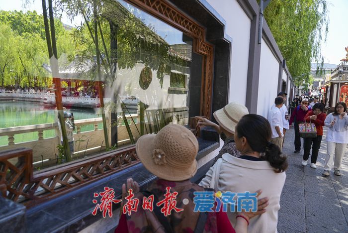 一年四季 泉在济南｜一窗一景皆成画，明府城西更道街“窗景美学”引客来