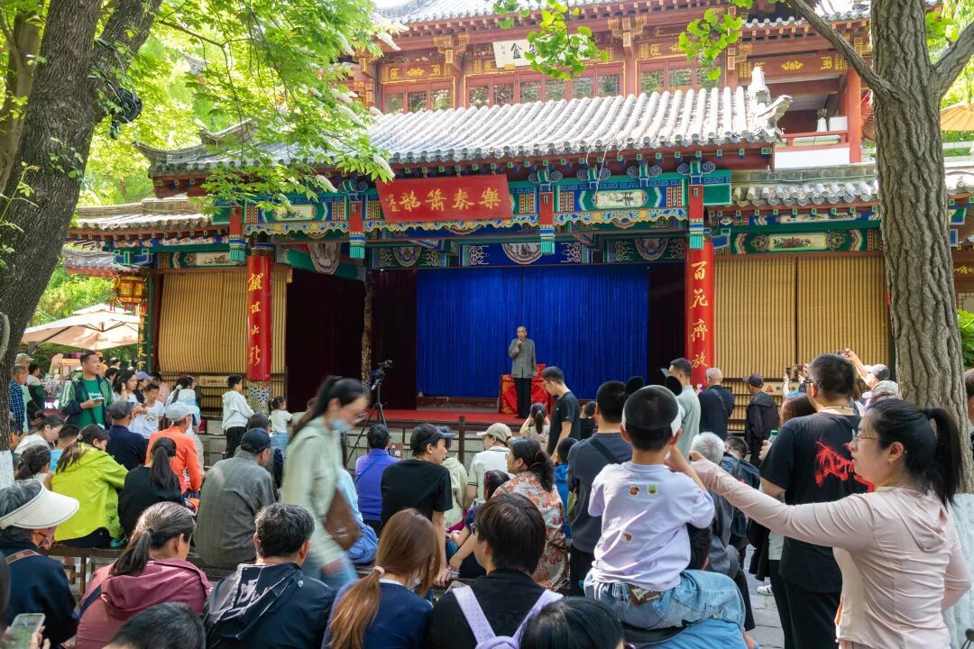 泉力集结·悦享五一｜天下第一泉风景区假期首日人气爆棚