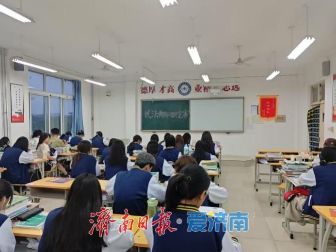 济南护理职业学院口腔医学系开展民法典集中宣传教育活动