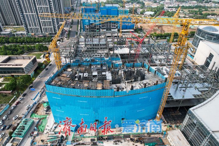 抢抓假期施工窗口期 西客站片区在建“第一高”建设提速