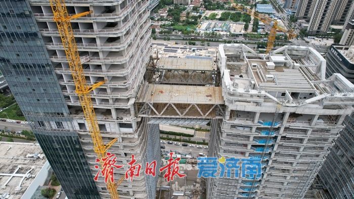 项目强省会｜济南万融云城项目空中双连廊初露真容