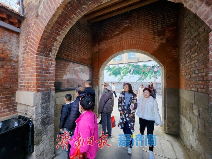 打卡上新街田家大院 百年古院焕发文旅新活力