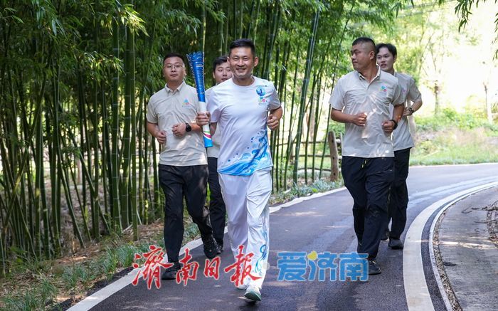 一汪洪范泉，一卷振兴图！2026济南国际泉水节“泉炬”传递活动暨平阴县洪范池镇第七届泉水文化旅游节活动侧记