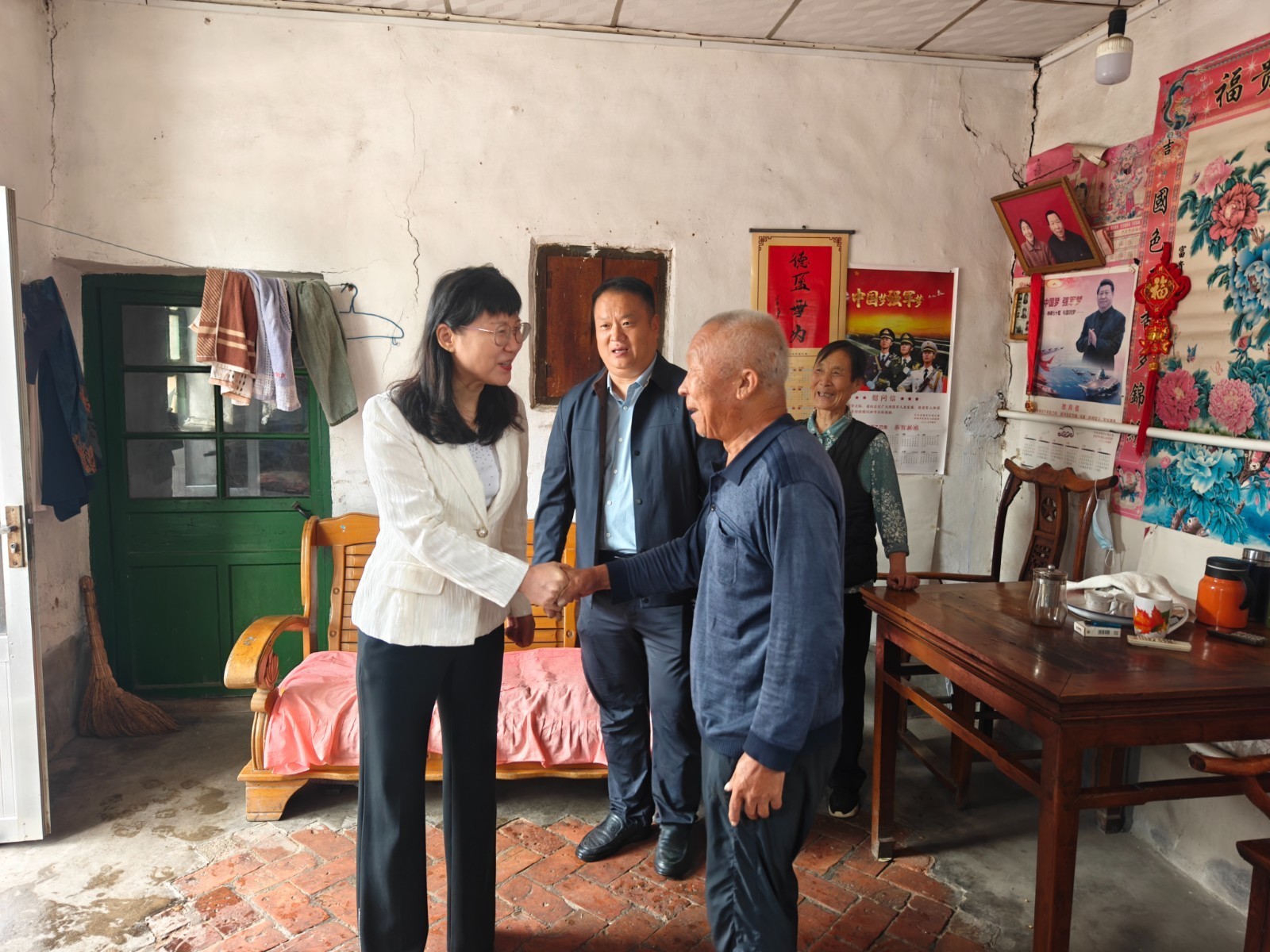 济南市儿童医院开展“第一书记”派驻村中秋节走访慰问活动