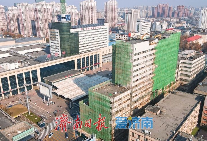 济南火车站南广场商业地标拆除全面启动