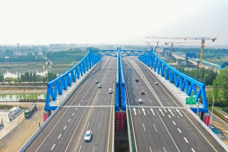 济南绕城高速东线小许家枢纽至遥墙机场段改扩建工程建成通车