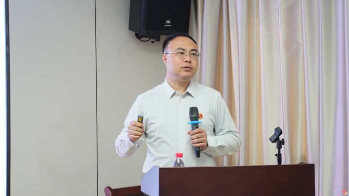 逐光而行 薪火永续 科学家精神宣讲报告会走进山东天鹅棉业