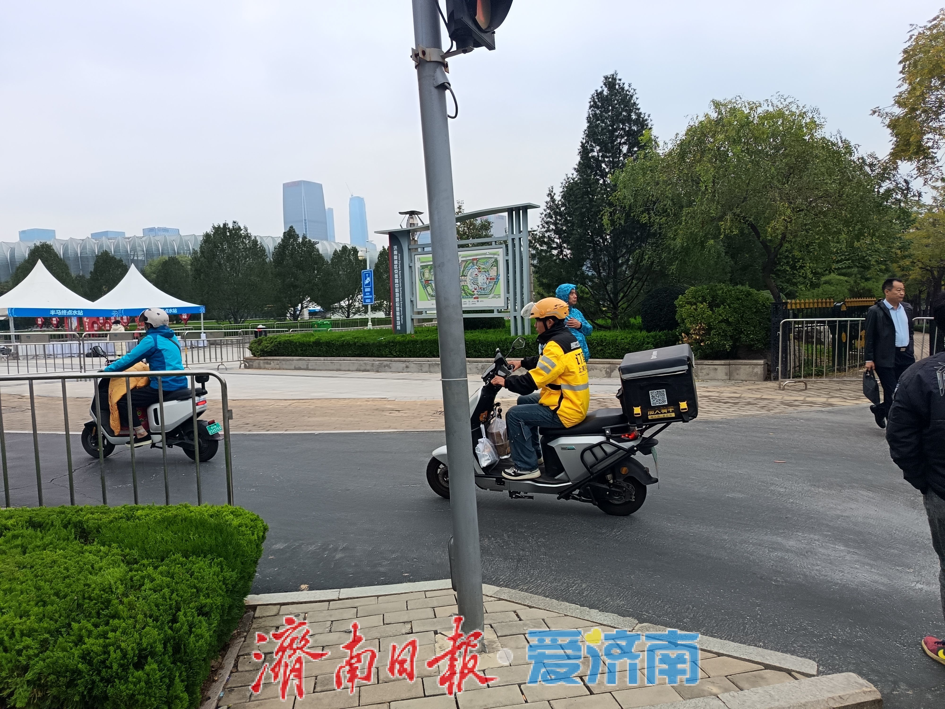 济南：“天外来餐”见证低空经济从概念走向现实