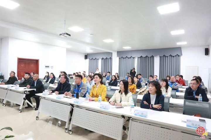 “奋进新征程 巾帼绽芳华”——章丘区总工会开展“巾帼劳模工匠宣讲”进企业活动