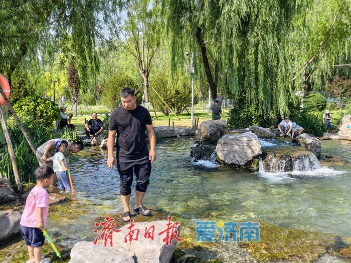 泉畔觅清凉