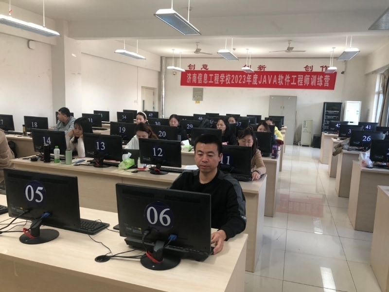 济南信息工程学校组织Java工程师培训