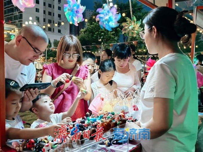 烟火赋新韵 外摆聚活力 济南多点发力激活城市消费新动能