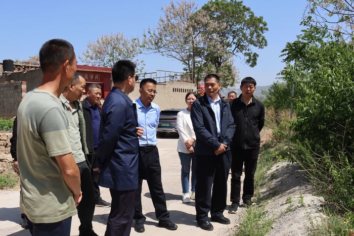 济南市应急管理局调研重点地质灾害隐患点