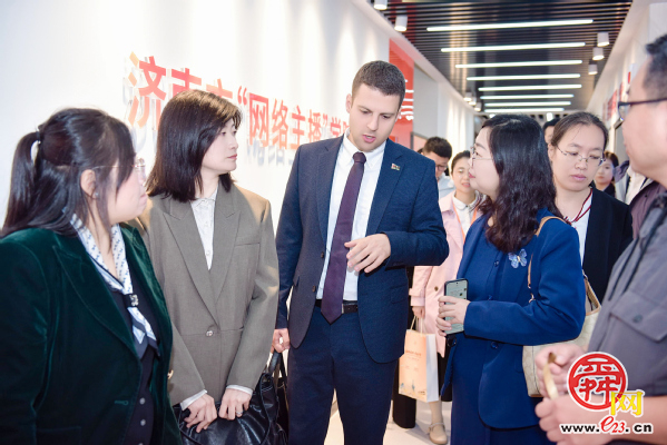 山东外事职业大学教师助力“丝路云购·惠享齐鲁”2025山东“丝路国家主题周”