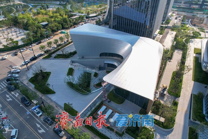 济南东部流线“L”型特色建筑未来感十足