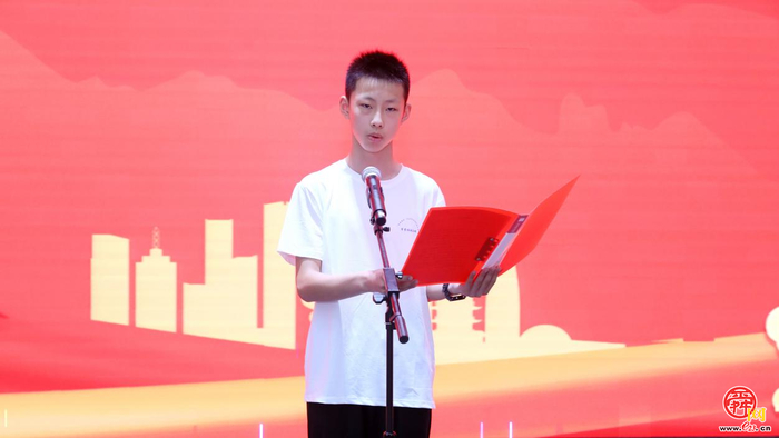 “爱我国防”2025年济南市青少年军事体验活动热血开营 ——以青春之名铸就钢铁长城