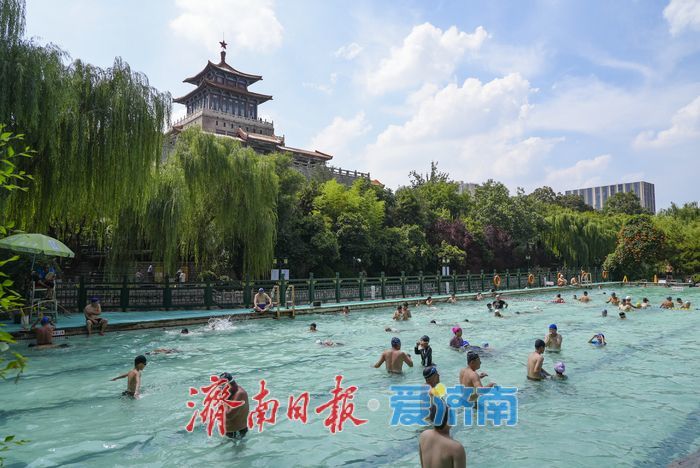 一年四季 泉在济南丨18℃的清凉守护！济南泉水浴场成高温“避暑天堂”