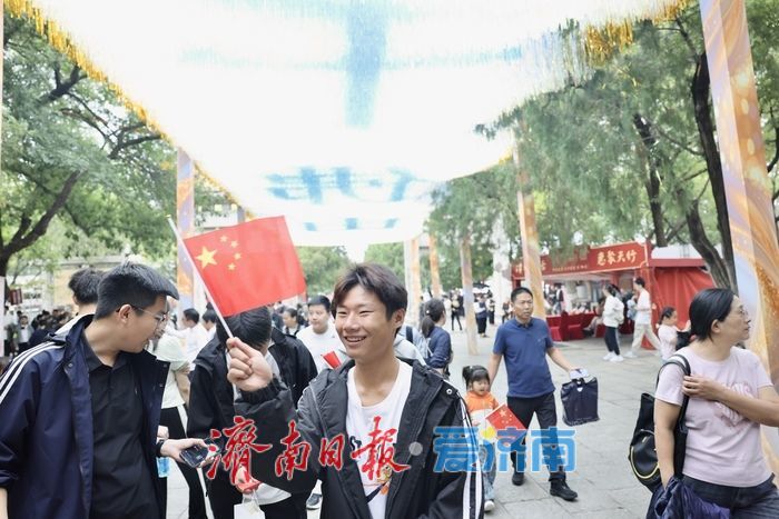 一年四季 泉在济南 