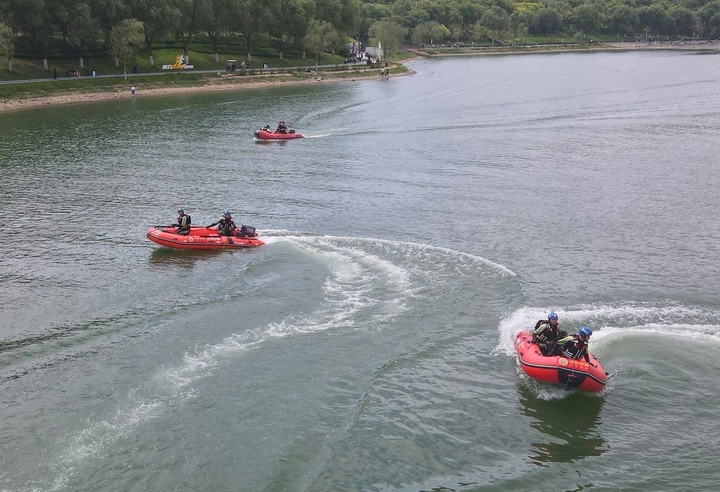 济南消防开展水域救援演练