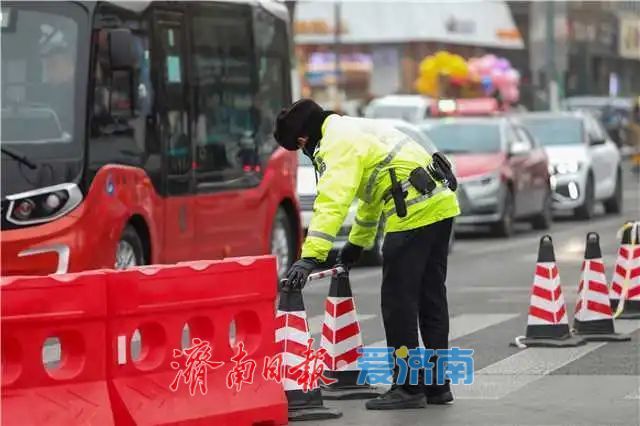 累计出动警力1.4万人次，济南交警圆满完成春节假期交通安保工作