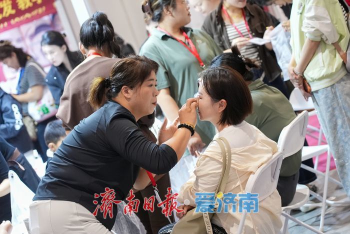 “泉韵东方，智见‘鲁’妆未来”2026第52届济南美业博览会开幕
