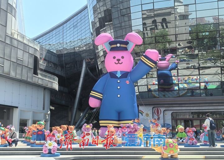 梦幻童话主题街区全新亮相 提升市民游客购物体验