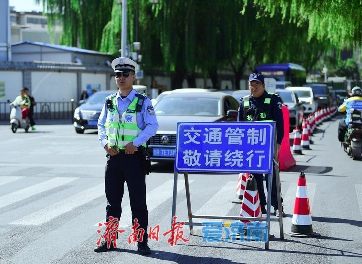 请注意，大明湖路这几天临时实施单向通行