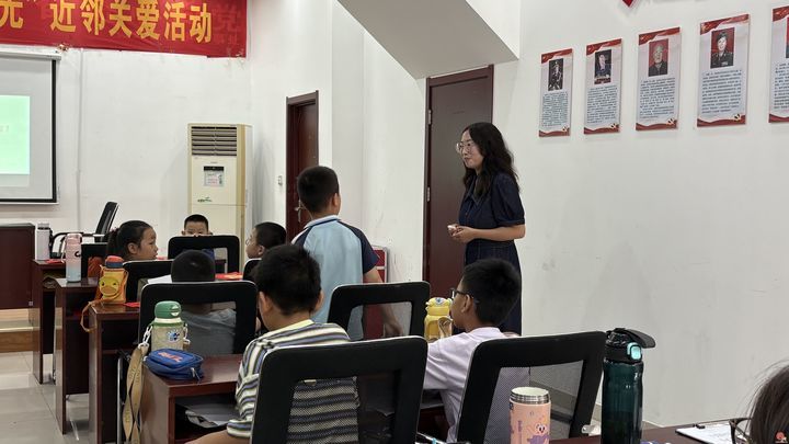 济南“慈善流动课堂”开启暑期志愿服务第一课
