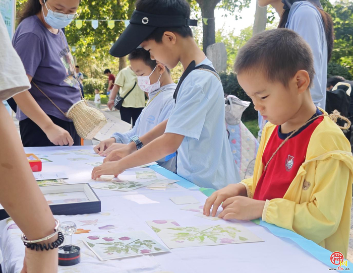 又一天，20万㎡科研地慢跑!2025济南园林科普开放日迎孩童