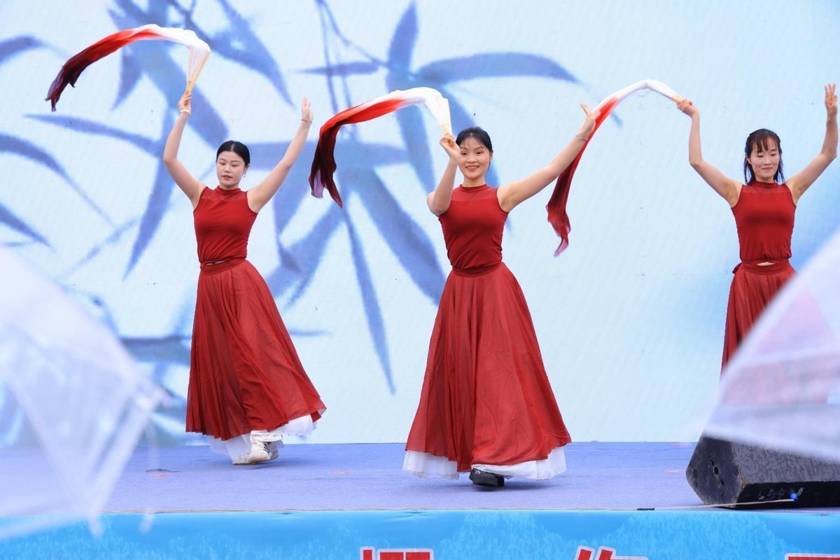 以樱桃为媒，赴“泉果飘香”之约