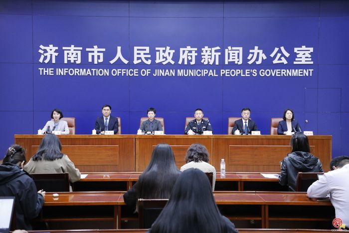 就近办、适老化、帮代办......济南市行政审批服务局助力老年群体办事更便利化